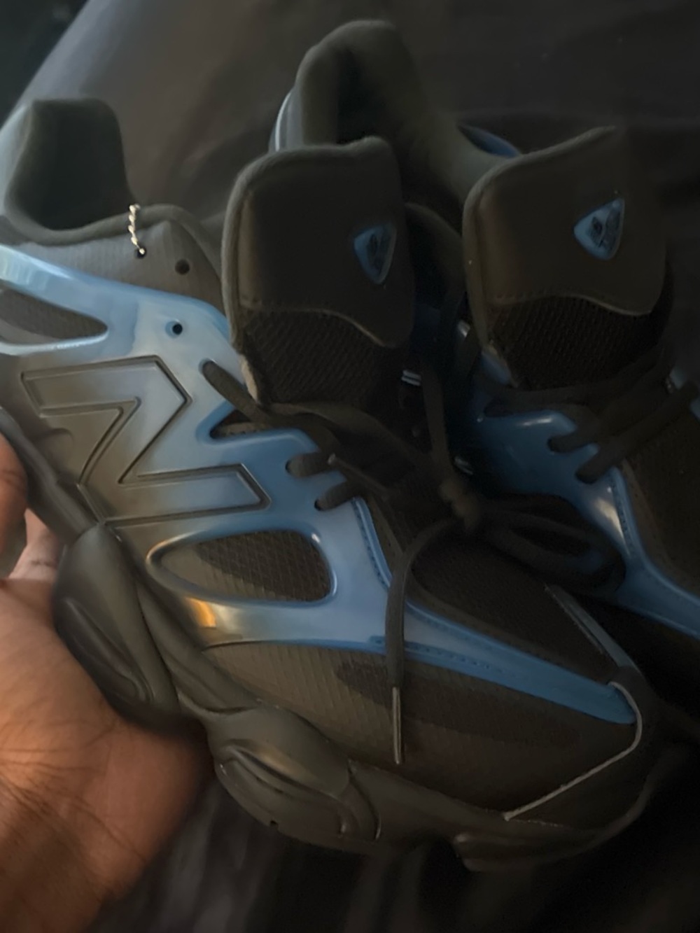 New Balance Men's Sneakers in Black and Blue - Modern Sporty Design